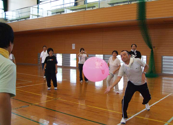 初体験・風船バレー