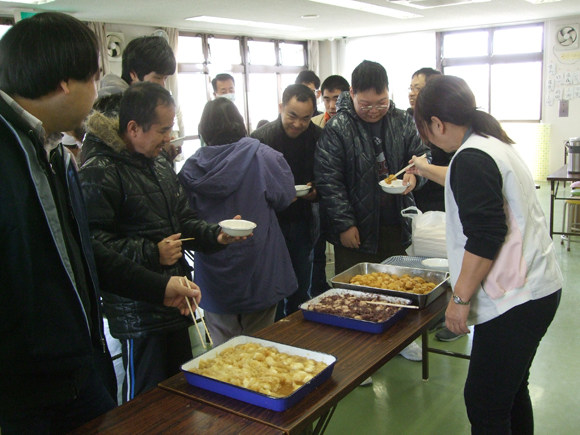 お餅つき